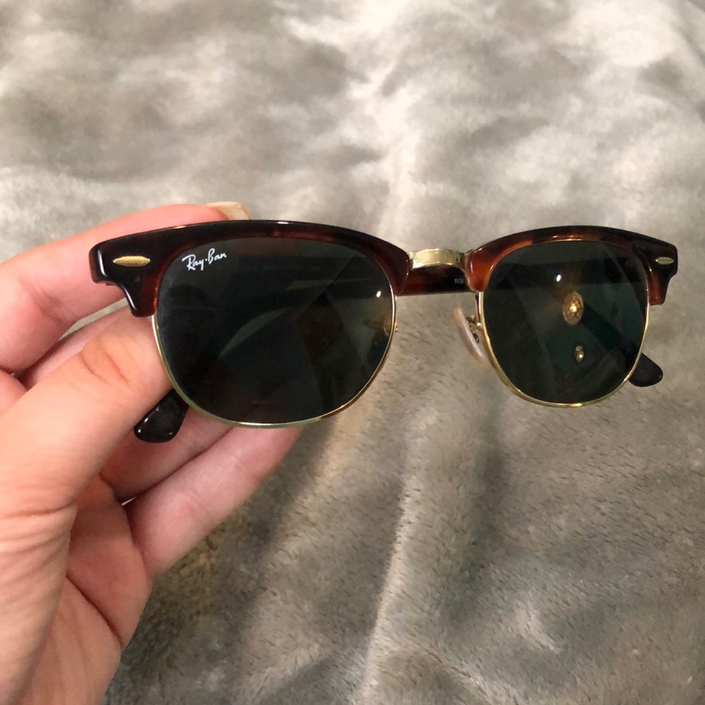 Ray-Ban sunnies